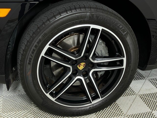2020 Porsche Macan S photo 2
