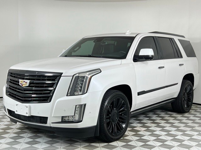 2019 Cadillac Escalade Platinum photo 3