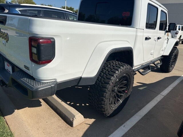 2020 Jeep Gladiator Overland photo 3