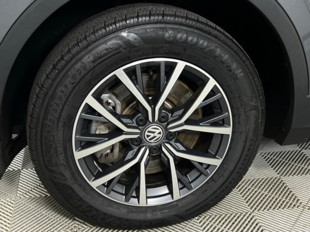 Used 2020 Volkswagen Tiguan 2.0T SE SUV