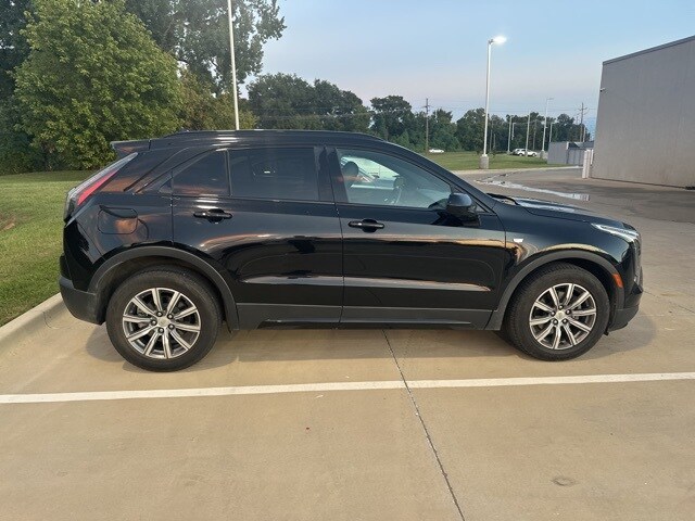 2020 Cadillac XT4 Sport photo 3
