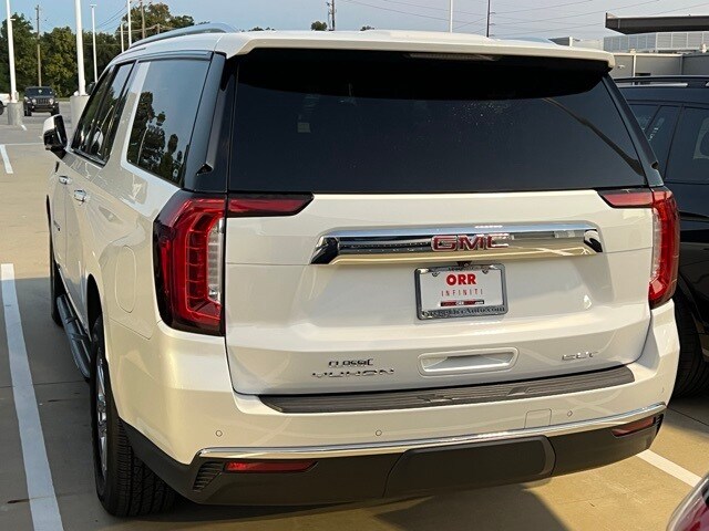 2022 Gmc Yukon XL SLT photo 2