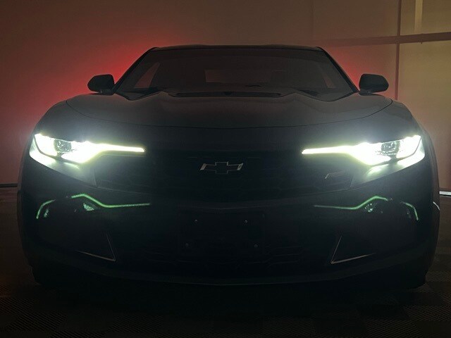 2022 Chevrolet Camaro LT1 photo 2