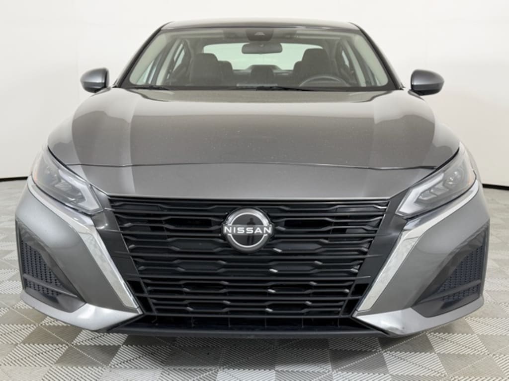 Used 2023 Nissan Altima 2.5 SV Sedan