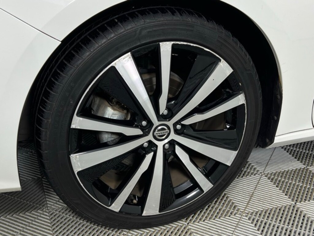 Used 2021 Nissan Altima 2.5 SR Sedan