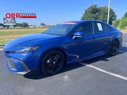 2025 Toyota Camry SE Sedan