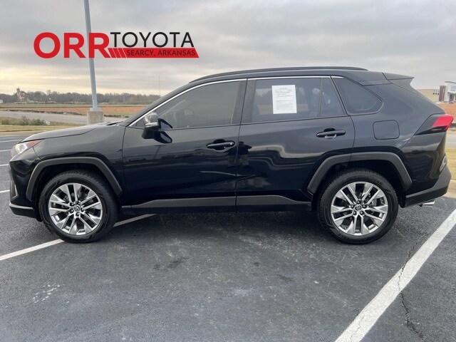 2019 Toyota RAV4 XLE Premium photo 2