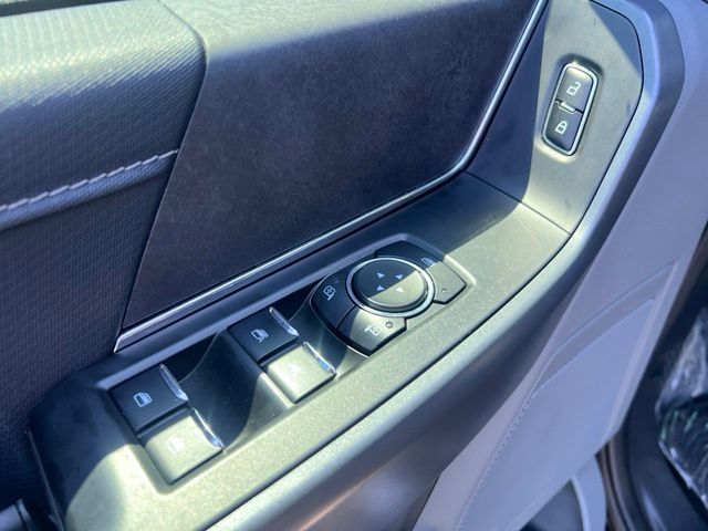 2025 Ford F-150 XLT - Photo 16