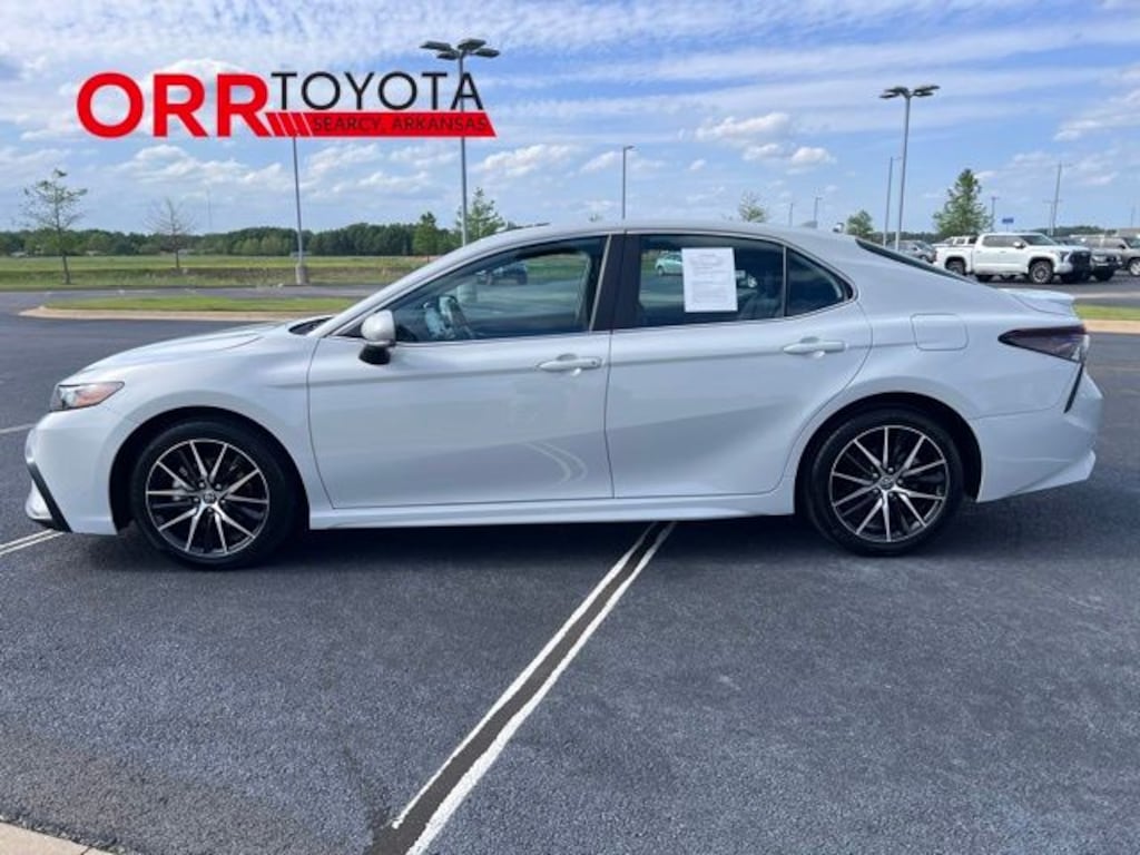 Used 2024 Toyota Camry SE Sedan