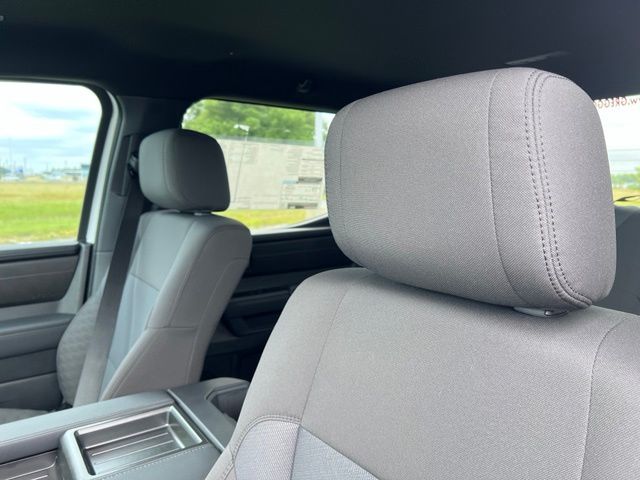 2026 Toyota Tundra SR5 - Photo 18