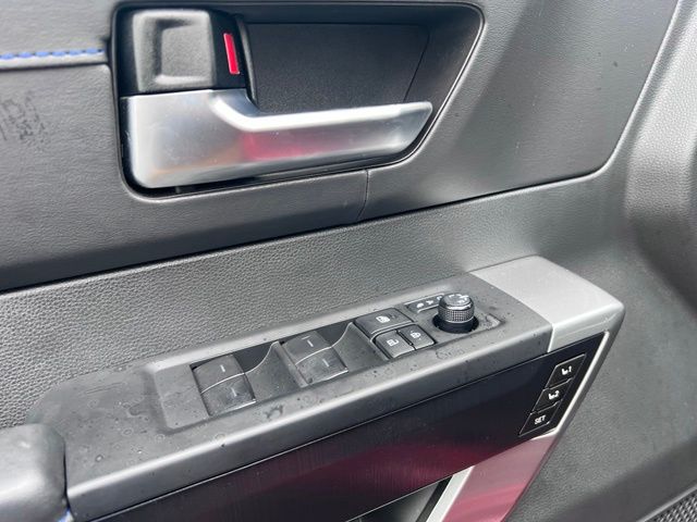 2025 Toyota Tundra Platinum - Photo 18