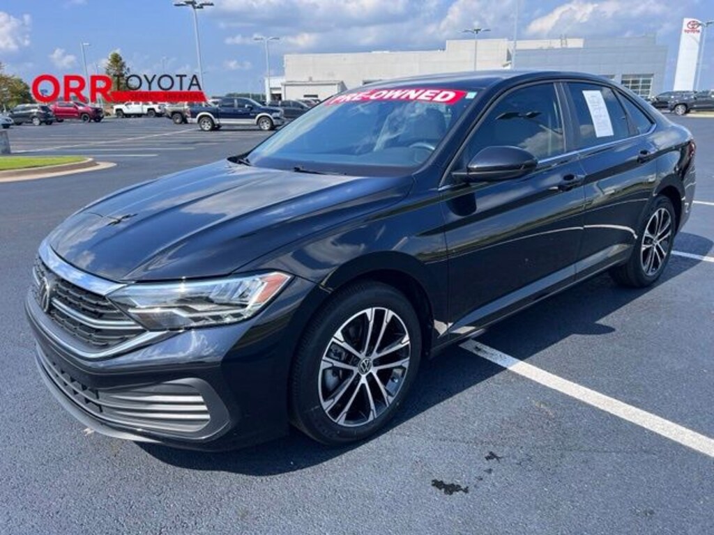 Used 2024 Volkswagen Jetta 1.5T SE Sedan