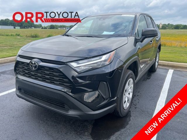 2025 Toyota RAV4 LE FWD's photo