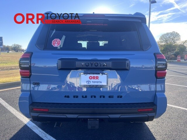 2025 Toyota 4Runner SR5 photo 4