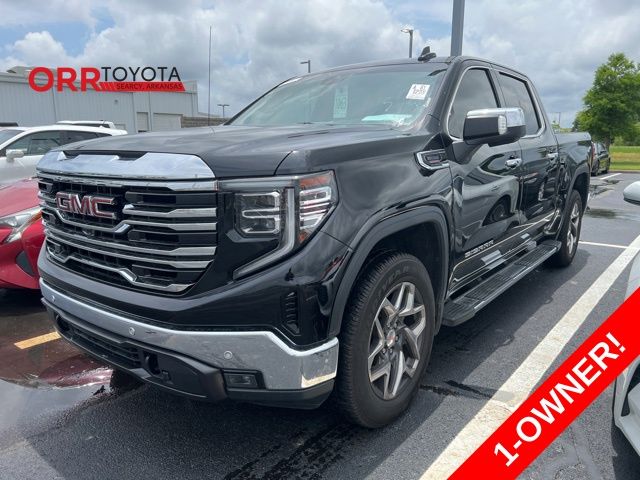 2022 GMC Sierra 4WD Crew Cab Short Box SLT's photo