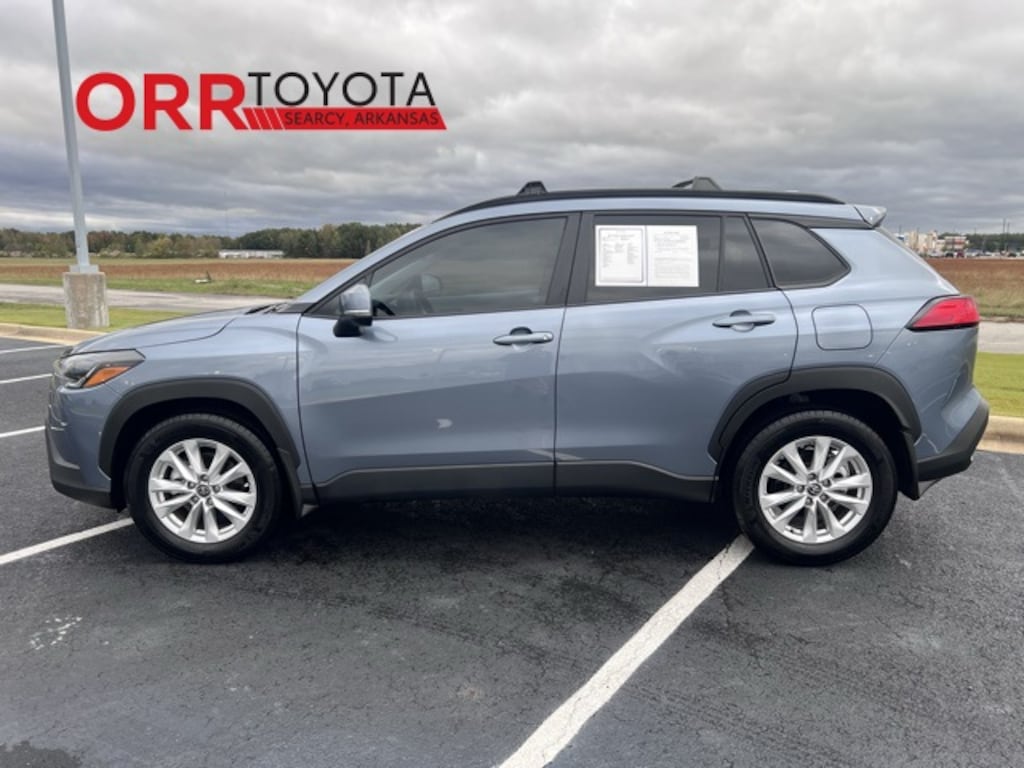 Used 2024 Toyota Corolla Cross LE SUV