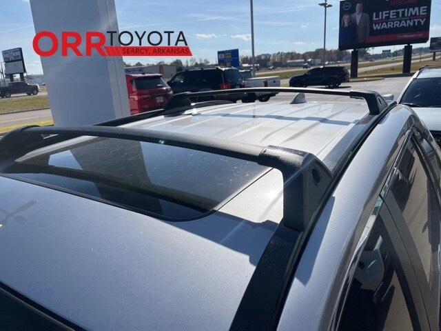 2024 Toyota RAV4 XLE Premium photo 3