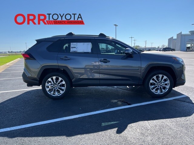 2025 Toyota RAV4 XLE Premium photo 4