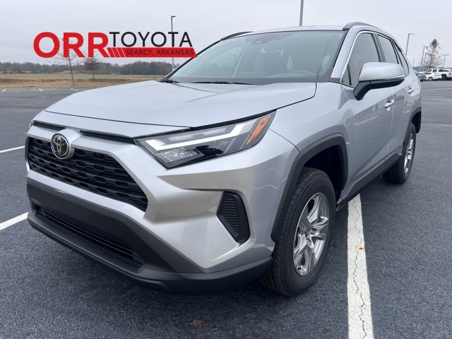 2025 Toyota RAV4 XLE's photo