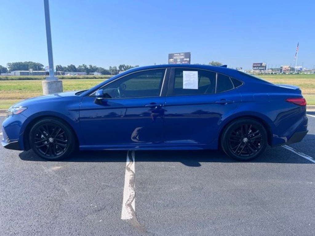 Used 2025 Toyota Camry SE Sedan