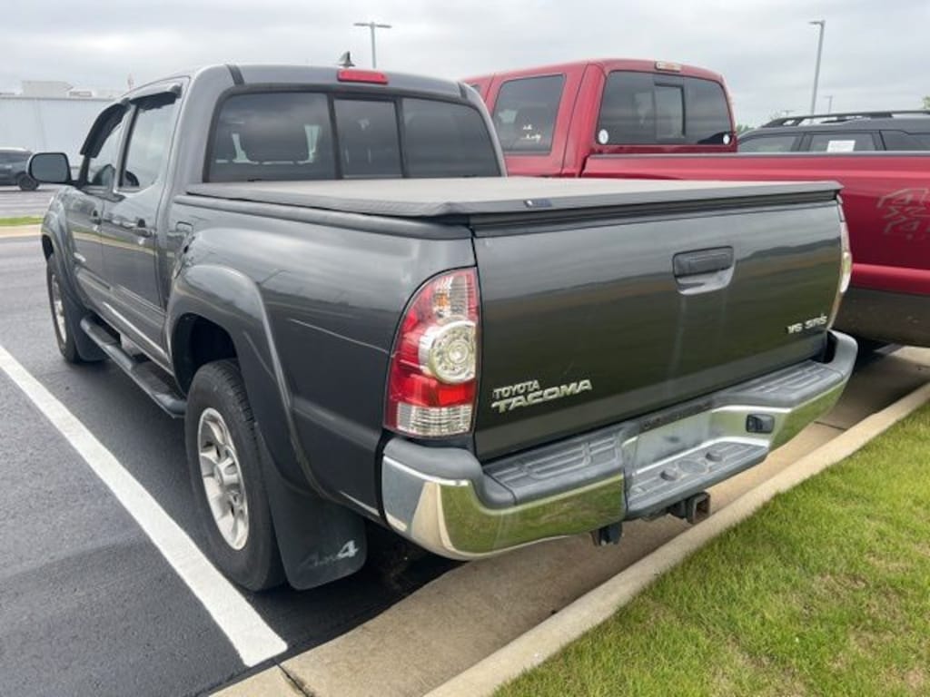 Used 2015 Toyota Tacoma Base Truck Double Cab