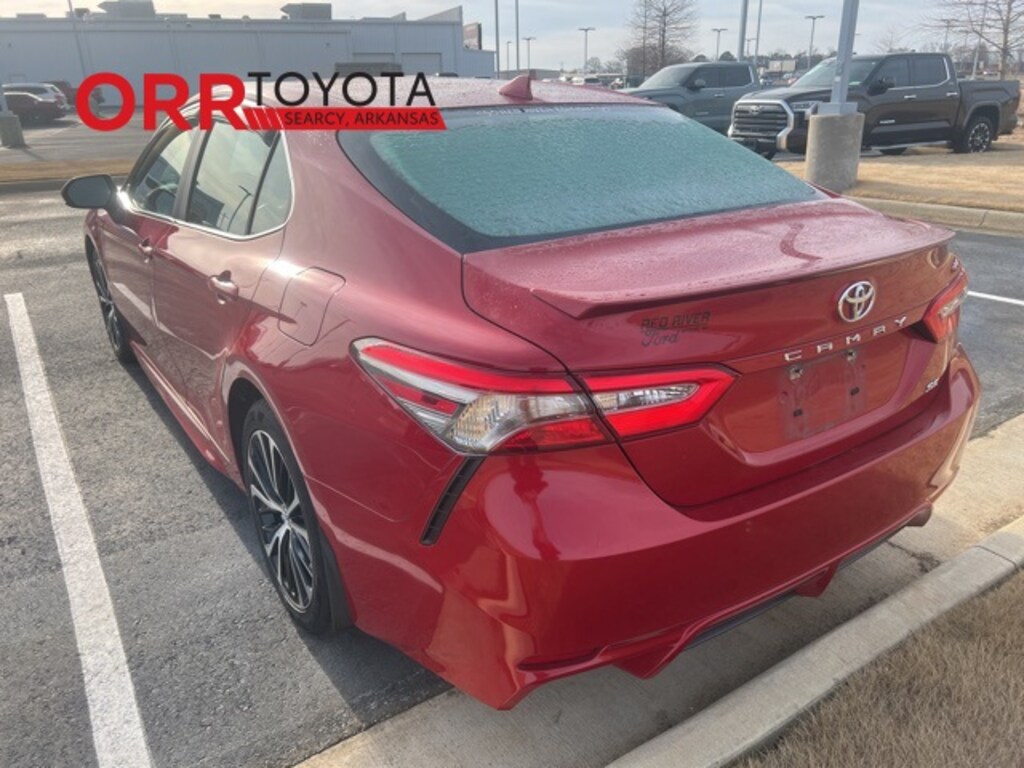 Used 2019 Toyota Camry SE Sedan