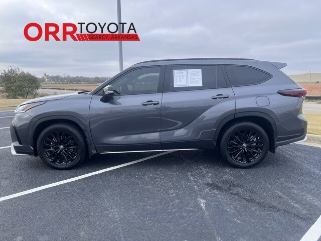2024 Toyota Highlander XSE photo 2