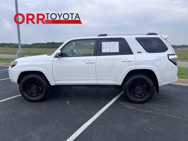 2023 Toyota 4Runner SR5 Premium photo 2