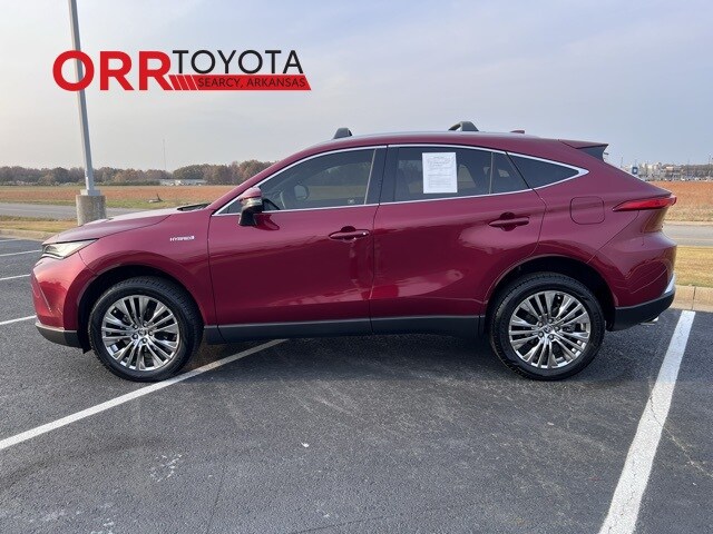 2021 Toyota Venza XLE photo 2