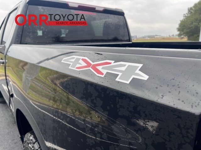 2023 Chevrolet Silverado 1500 LT photo 2