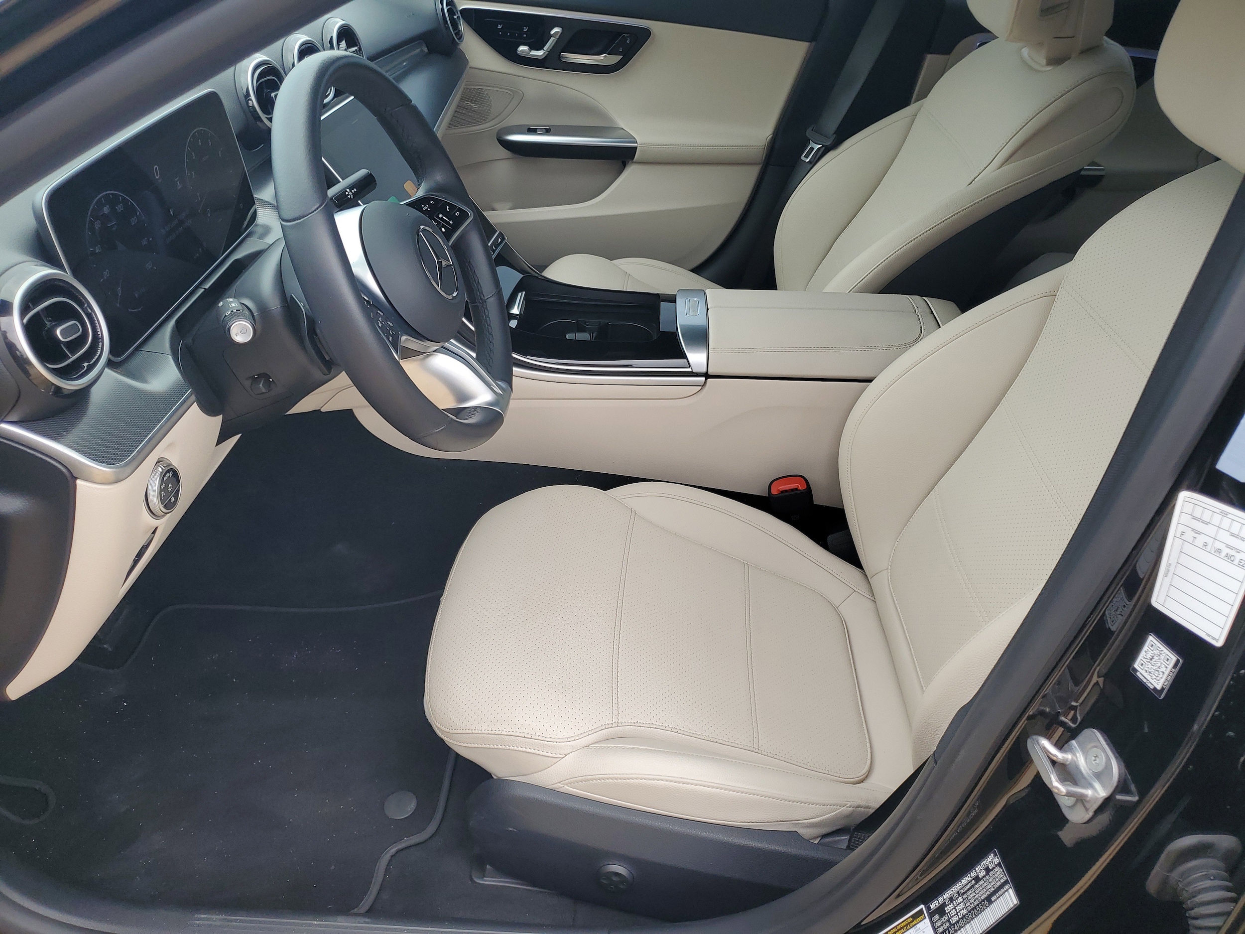 2025 Mercedes-Benz C-Class Sedan C 300 - Photo 6
