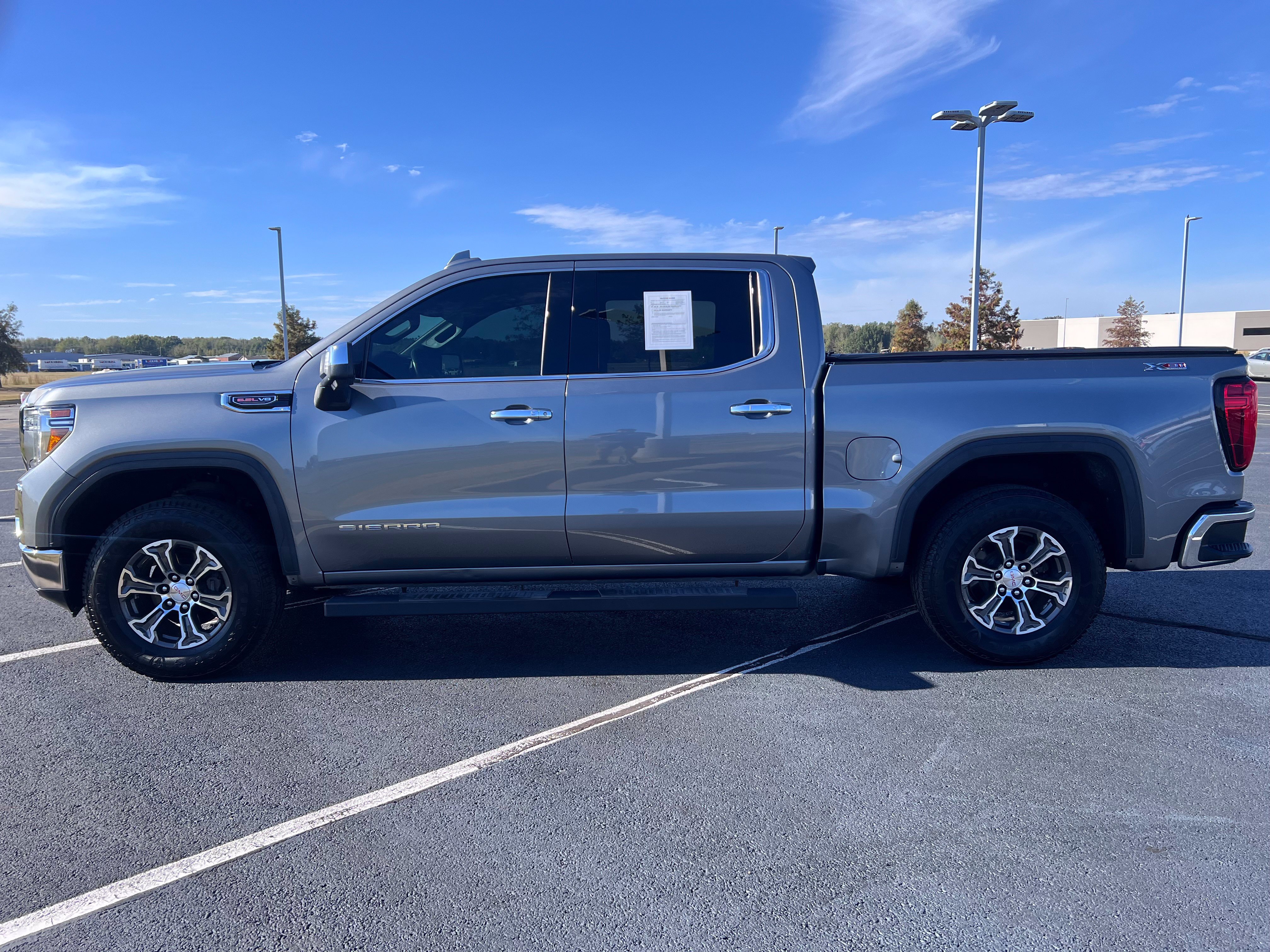 Used 2020 GMC Sierra 1500 SLT with VIN 1GTU9DEL5LZ266292 for sale in Little Rock