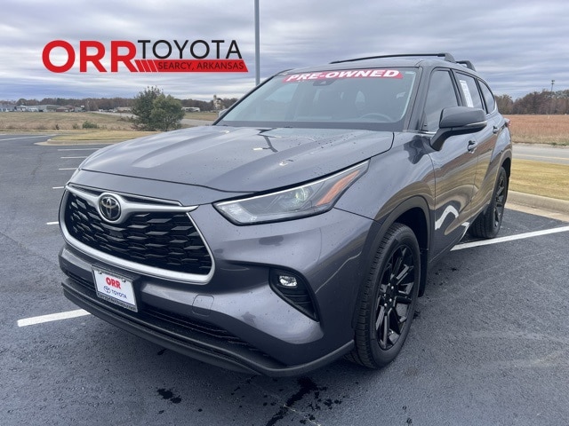 2023 Toyota Highlander LE's photo