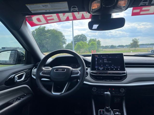 2025 Jeep Compass Limited - Photo 18