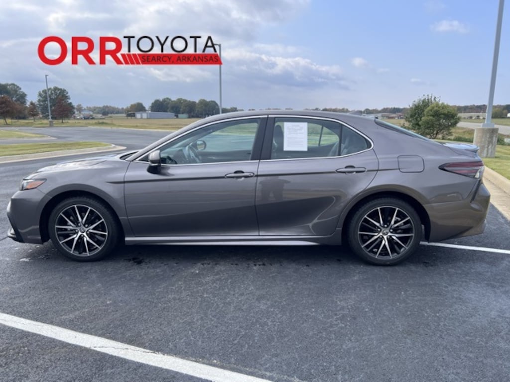 Used 2024 Toyota Camry SE Sedan