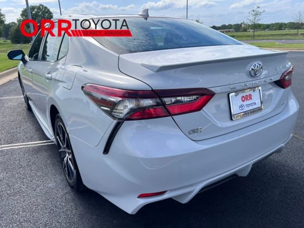 Used 2024 Toyota Camry SE Sedan