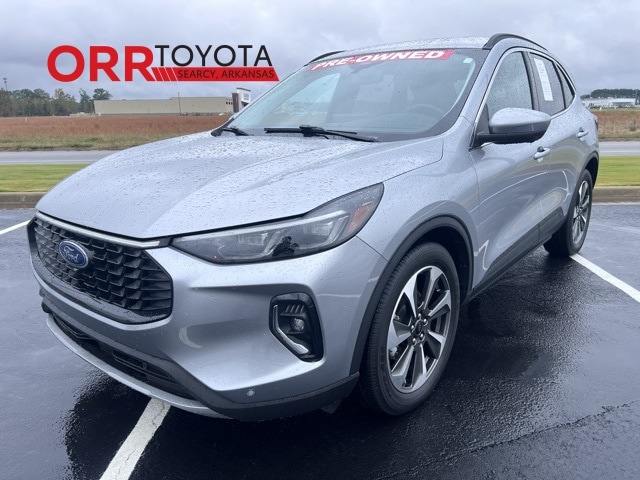 2023 Ford Escape Platinum's photo