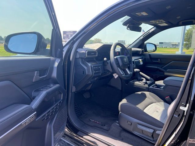 2026 Toyota 4Runner TRD Off-Road - Photo 12