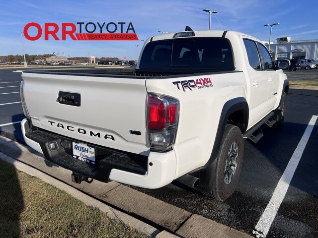 2023 Toyota Tacoma TRD Off-Road photo 2