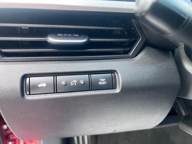 2025 Nissan Altima SV - Photo 16