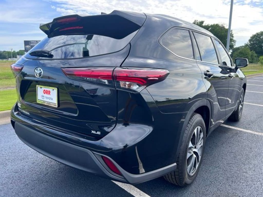 Used 2024 Toyota Highlander XLE SUV