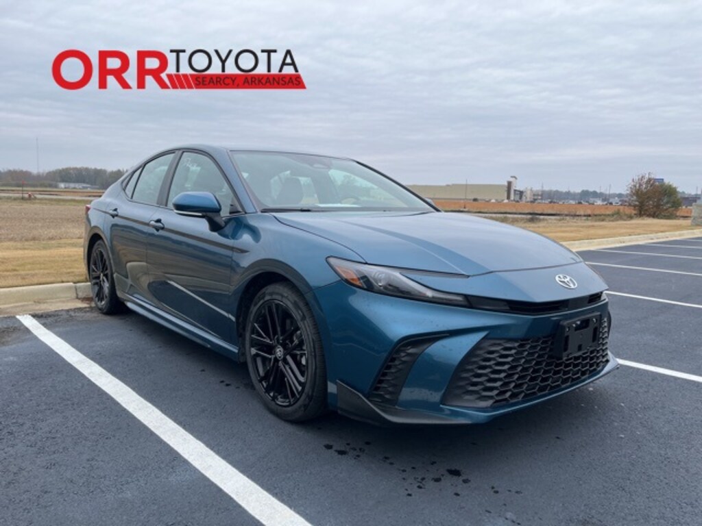 Used 2025 Toyota Camry SE Sedan