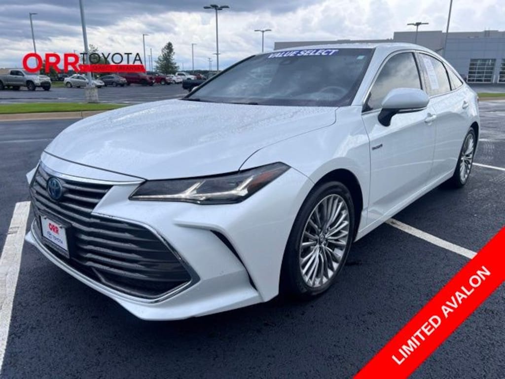 Used 2019 Toyota Avalon Hybrid Limited Sedan