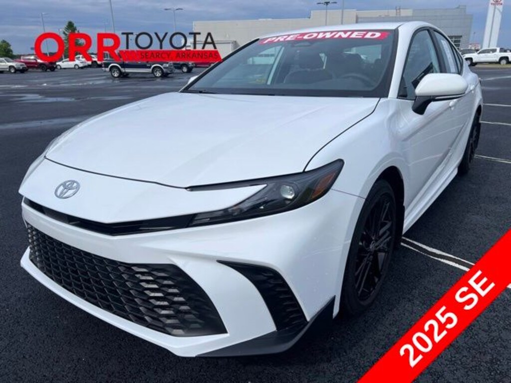 Used 2025 Toyota Camry SE Sedan