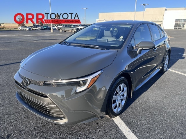 2026 Toyota Corolla LE's photo