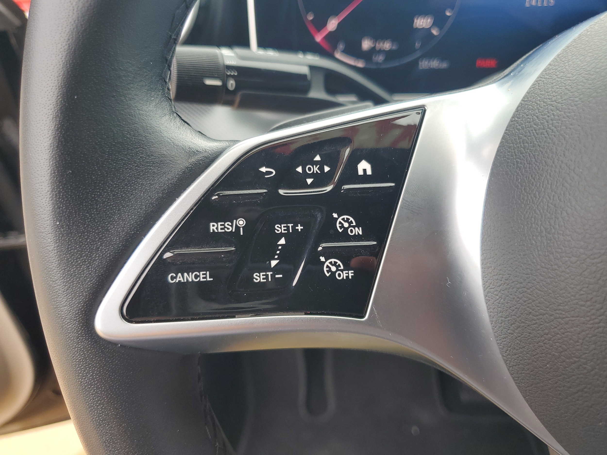 2025 Mercedes-Benz C-Class Sedan C 300 - Photo 18