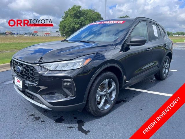 2025 Ford Escape ST-Line AWD's photo