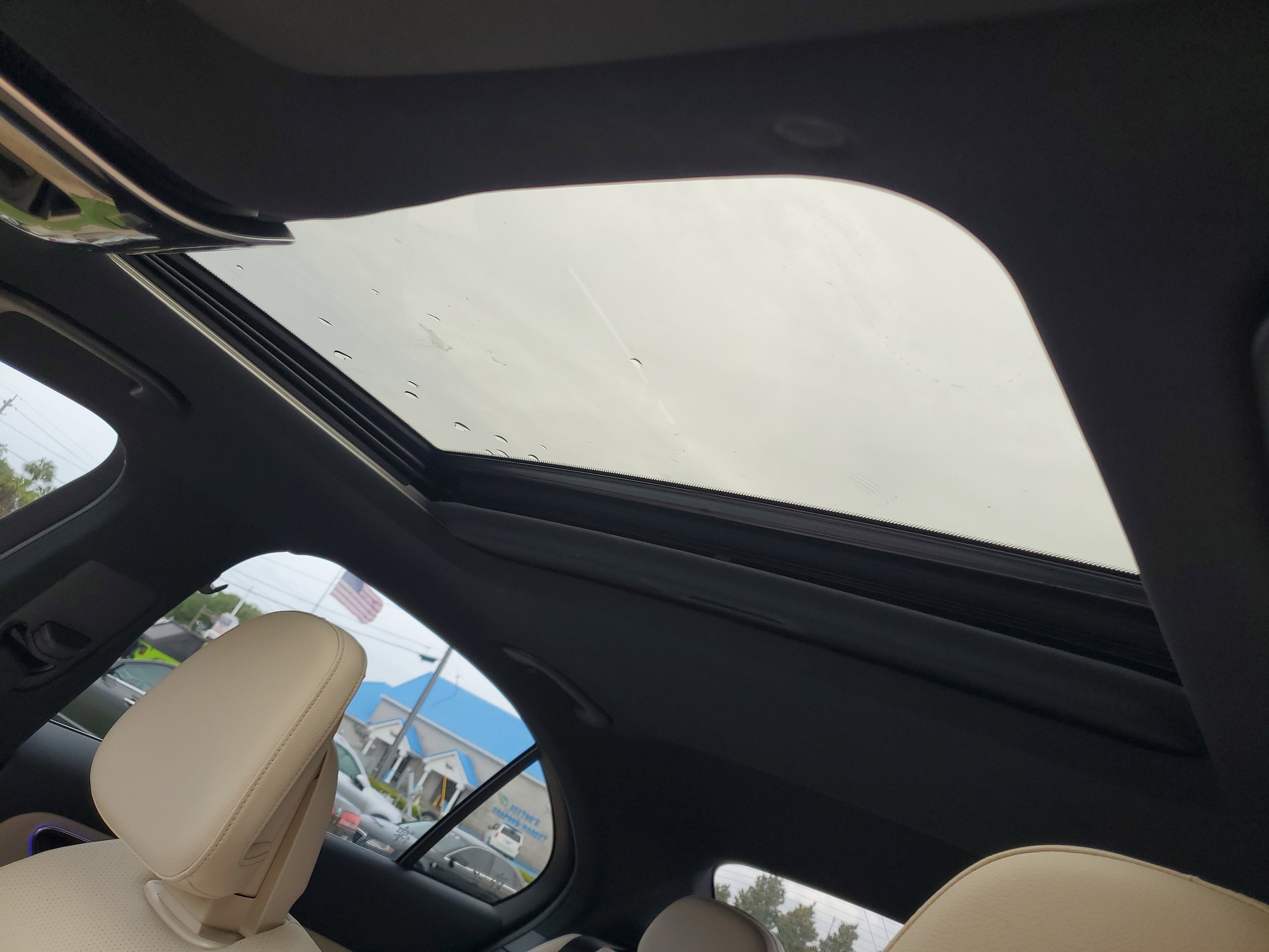 2025 Mercedes-Benz C-Class Sedan C 300 - Photo 16