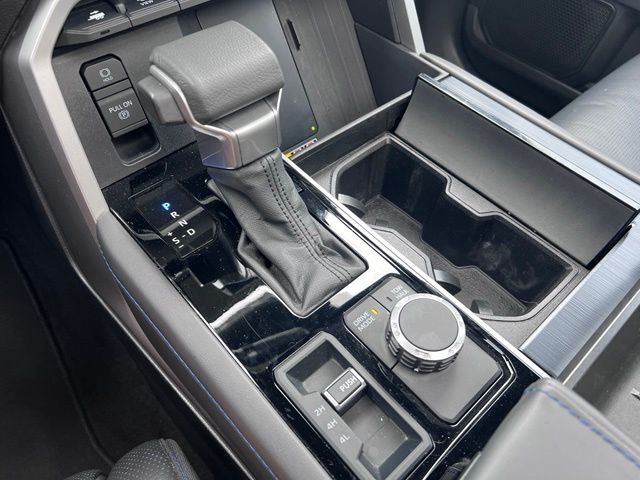 2025 Toyota Tundra Platinum - Photo 29