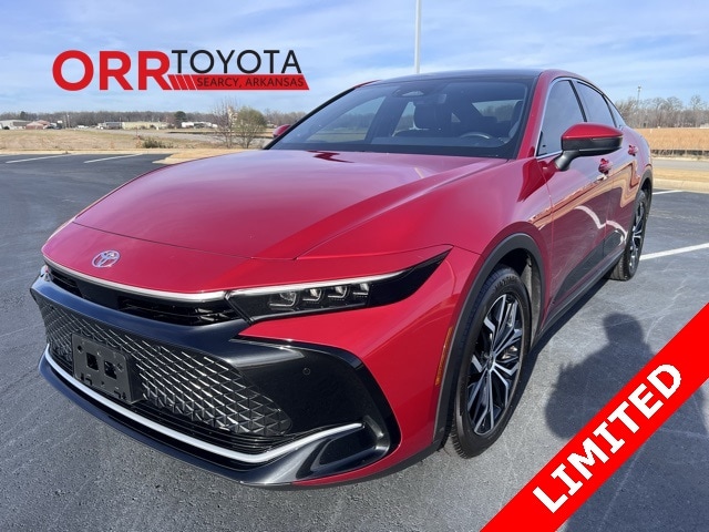 2024 Toyota Crown Limited's photo